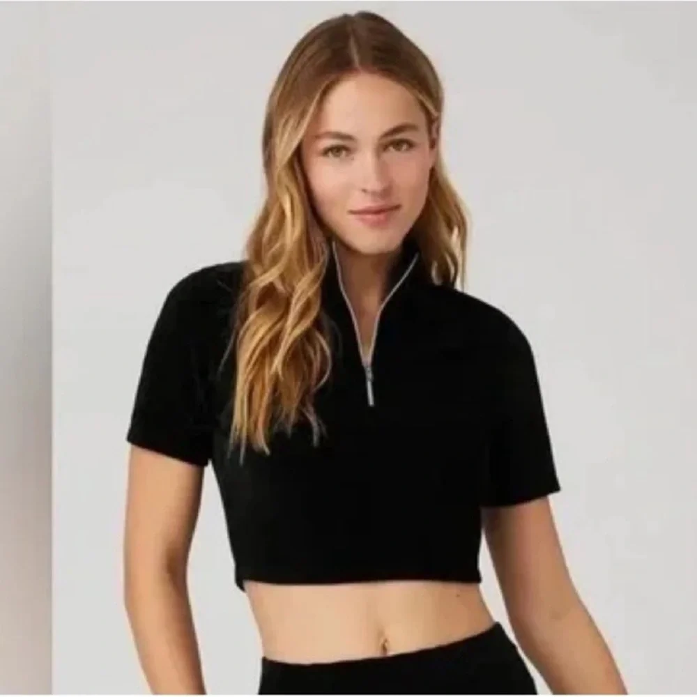 ALO YOGA | ✨NEW✨ Micro Corduroy Winter Break Mock Neck in Black